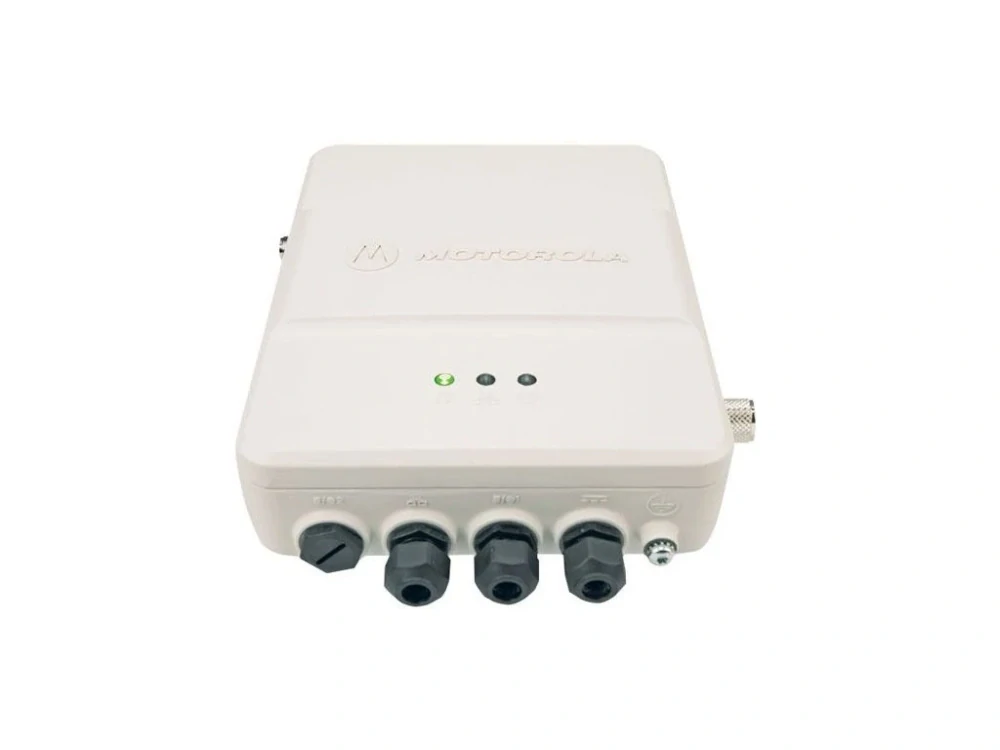 Kompaktný repeater Motorola SLR 1000 UHF DIGITAL ANALOG 10W MDR11SDGANQ1AN