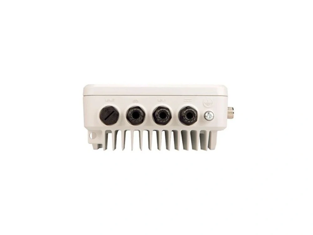 Kompaktný repeater Motorola SLR 1000 UHF DIGITAL ANALOG 10W MDR11SDGANQ1AN